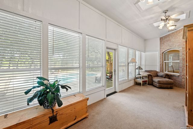 135 KENDALL PKWY, Boerne, TX 78015