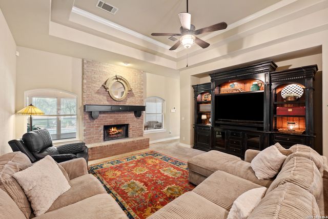 135 KENDALL PKWY, Boerne, TX 78015