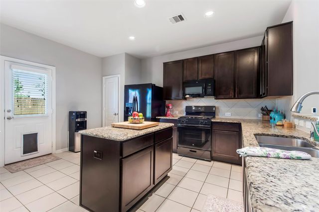2073 Lepper Street, Alvin, TX 77511