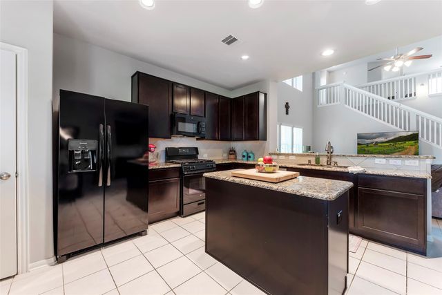 2073 Lepper Street, Alvin, TX 77511