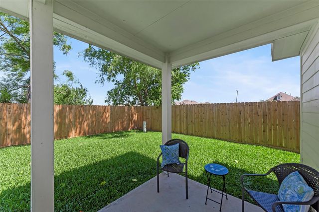 2073 Lepper Street, Alvin, TX 77511