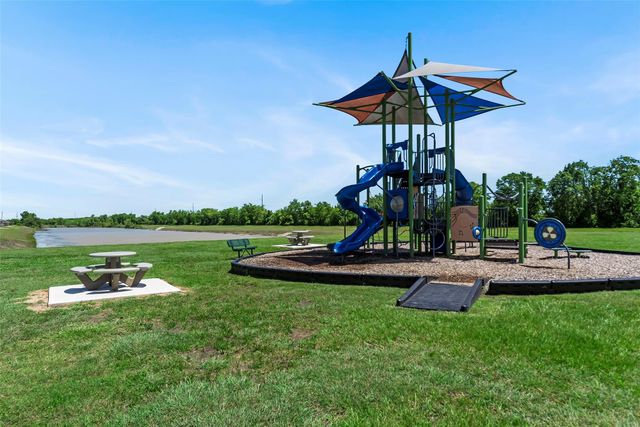 2073 Lepper Street, Alvin, TX 77511
