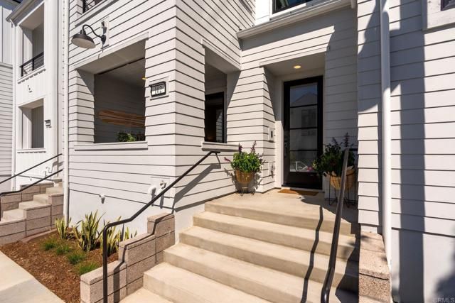 1600 San Remo Place 102, Encinitas, CA 92024