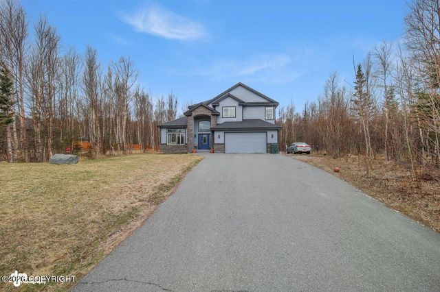 8618 E Wolf Creek Road, Wasilla, AK 99654