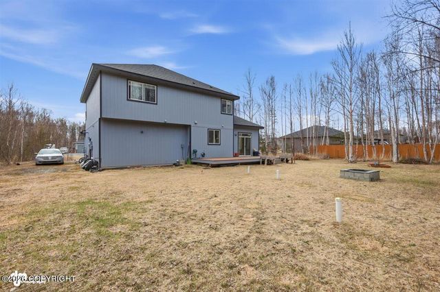 8618 E Wolf Creek Road, Wasilla, AK 99654