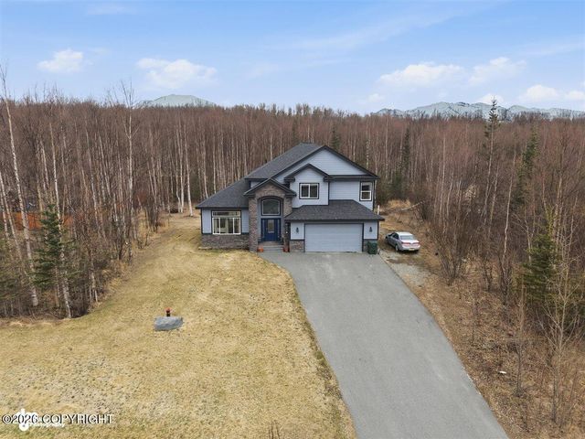 8618 E Wolf Creek Road, Wasilla, AK 99654