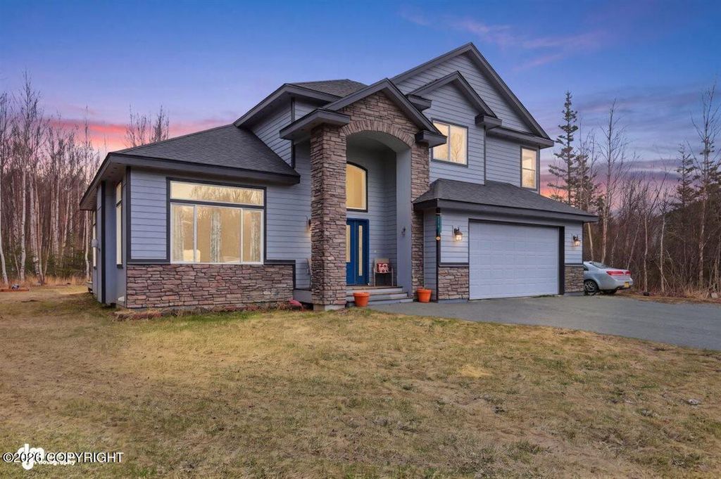 8618 E Wolf Creek Road, Wasilla, AK 99654