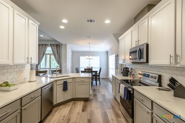 4001 Crockett Avenue, Lago Vista, TX 78645