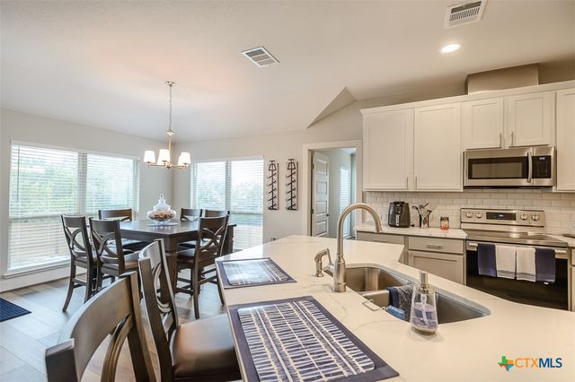 4001 Crockett Avenue, Lago Vista, TX 78645