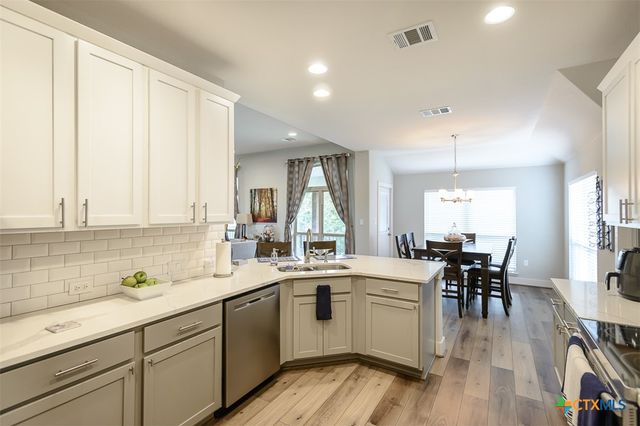 4001 Crockett Avenue, Lago Vista, TX 78645
