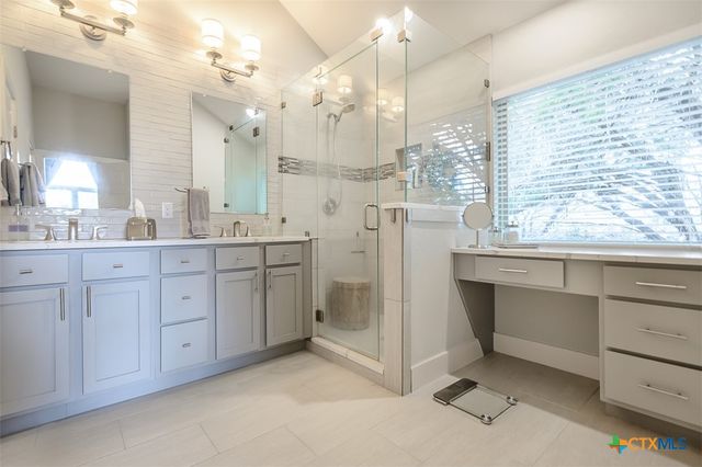 4001 Crockett Avenue, Lago Vista, TX 78645