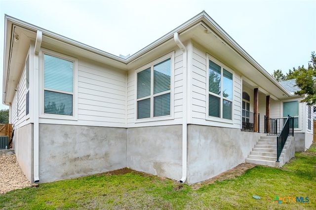 4001 Crockett Avenue, Lago Vista, TX 78645