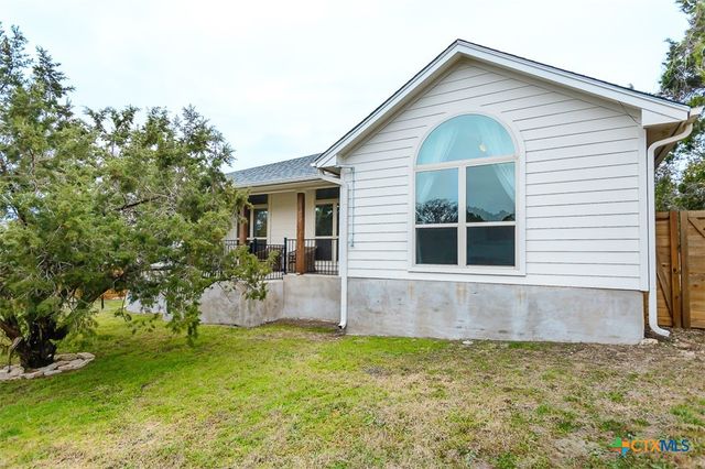 4001 Crockett Avenue, Lago Vista, TX 78645