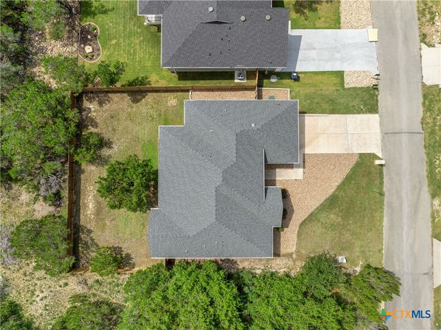 4001 Crockett Avenue, Lago Vista, TX 78645