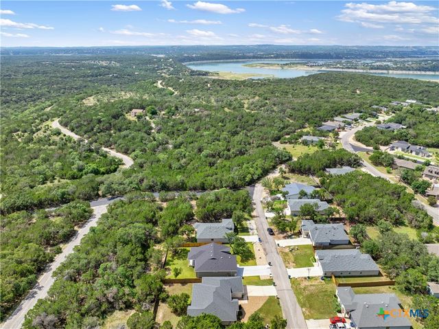 4001 Crockett Avenue, Lago Vista, TX 78645