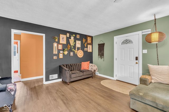 2435 Westlane Road, Indianapolis, IN 46268