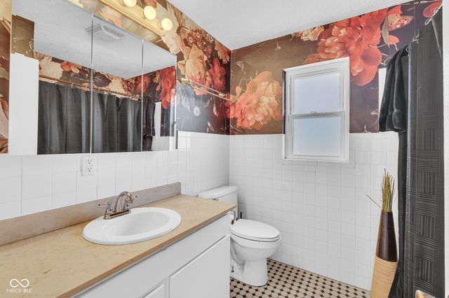 2435 Westlane Road, Indianapolis, IN 46268