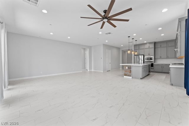 879 Klamath Springs Street, Henderson, NV 89011