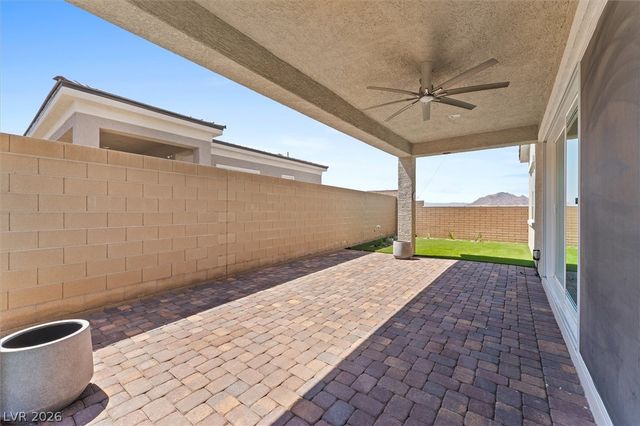879 Klamath Springs Street, Henderson, NV 89011