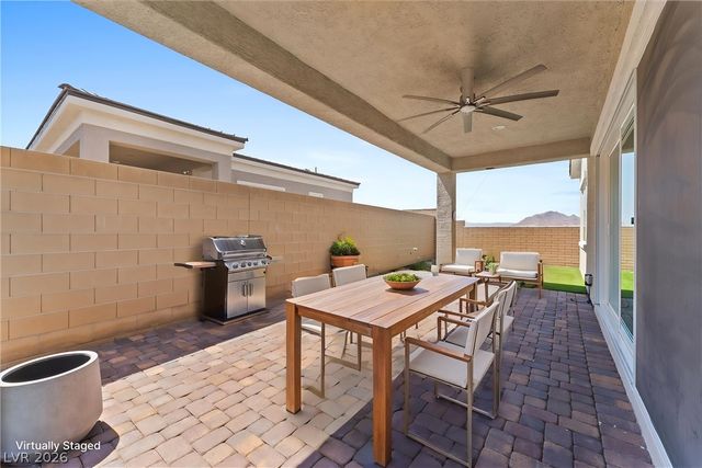 879 Klamath Springs Street, Henderson, NV 89011