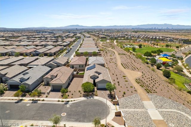 879 Klamath Springs Street, Henderson, NV 89011