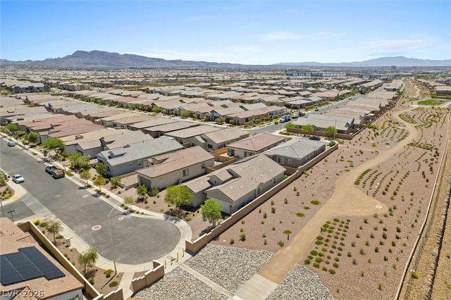 879 Klamath Springs Street, Henderson, NV 89011