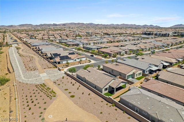 879 Klamath Springs Street, Henderson, NV 89011