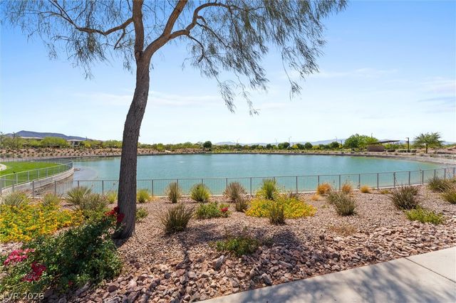 879 Klamath Springs Street, Henderson, NV 89011