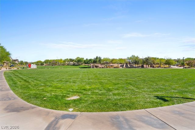 879 Klamath Springs Street, Henderson, NV 89011