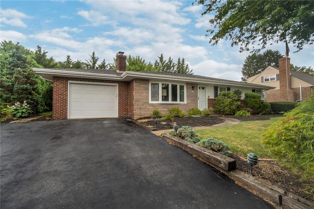 1328 Russett Road, Upper Macungie Twp, PA 18104