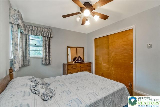 1328 Russett Road, Upper Macungie Twp, PA 18104
