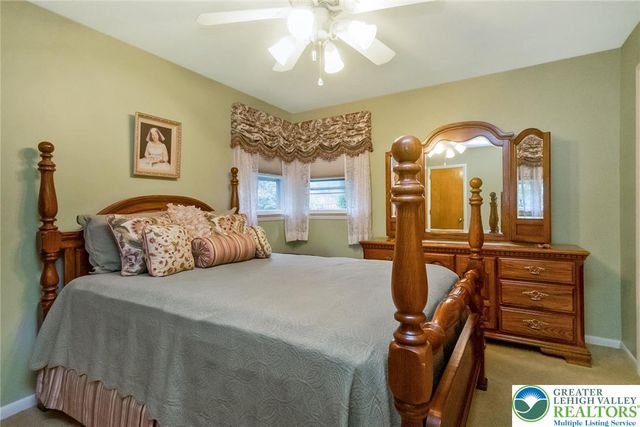 1328 Russett Road, Upper Macungie Twp, PA 18104
