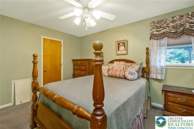 1328 Russett Road, Upper Macungie Twp, PA 18104