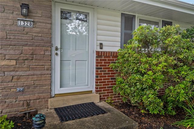 1328 Russett Road, Upper Macungie Twp, PA 18104