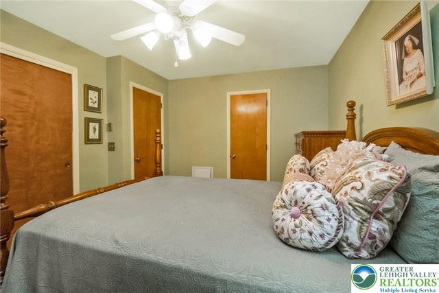 1328 Russett Road, Upper Macungie Twp, PA 18104