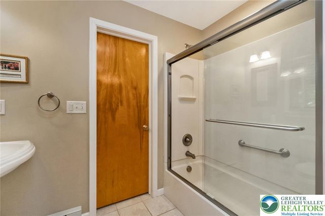 1328 Russett Road, Upper Macungie Twp, PA 18104