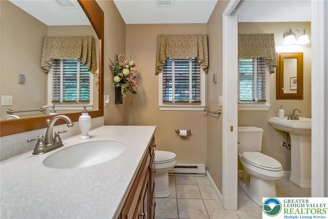 1328 Russett Road, Upper Macungie Twp, PA 18104