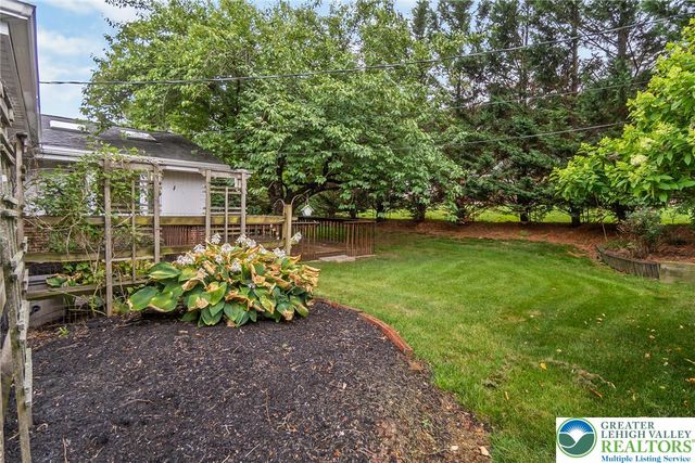 1328 Russett Road, Upper Macungie Twp, PA 18104