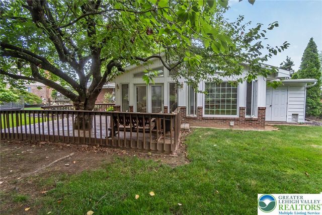 1328 Russett Road, Upper Macungie Twp, PA 18104