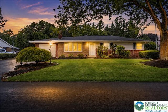 1328 Russett Road, Upper Macungie Twp, PA 18104