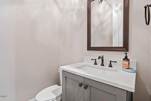 2405 Vetrina Way, Apex, NC 27502