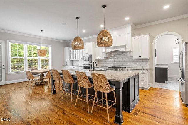 2405 Vetrina Way, Apex, NC 27502