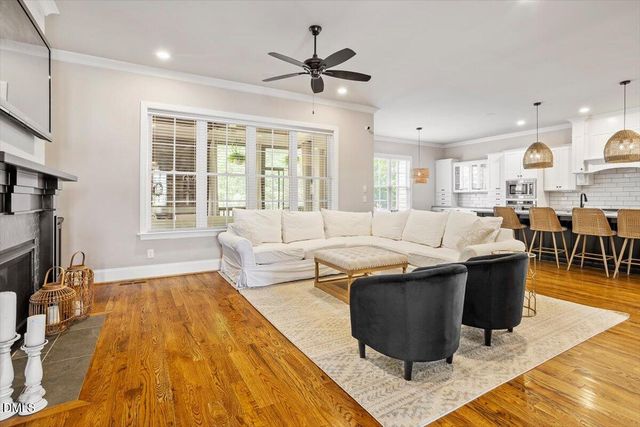 2405 Vetrina Way, Apex, NC 27502