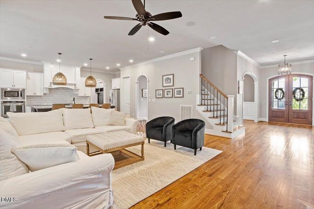 2405 Vetrina Way, Apex, NC 27502