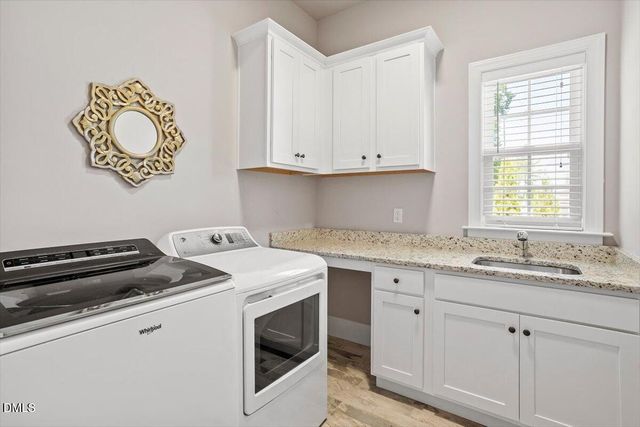 2405 Vetrina Way, Apex, NC 27502