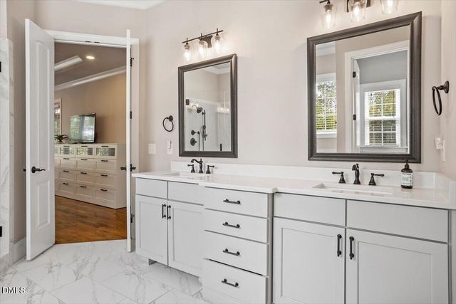 2405 Vetrina Way, Apex, NC 27502
