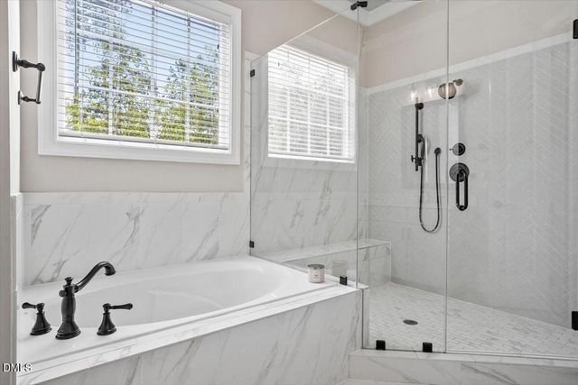 2405 Vetrina Way, Apex, NC 27502