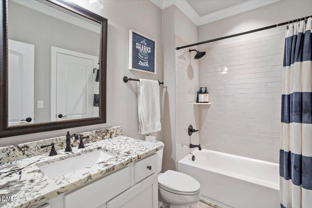 2405 Vetrina Way, Apex, NC 27502