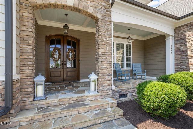 2405 Vetrina Way, Apex, NC 27502