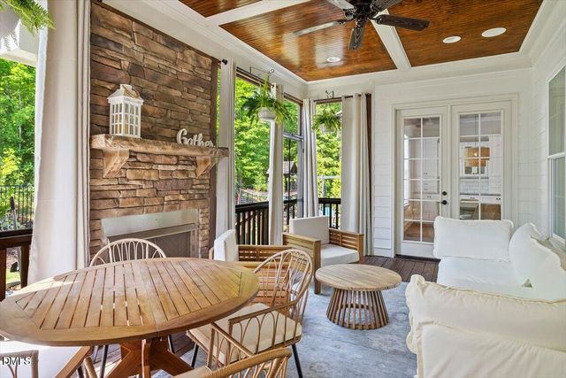 2405 Vetrina Way, Apex, NC 27502